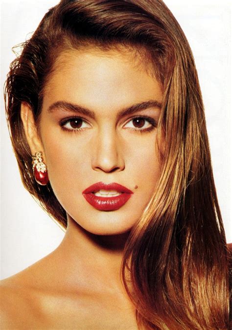 versace cindy crawford cinque modelli|cindy crawford makeup history.